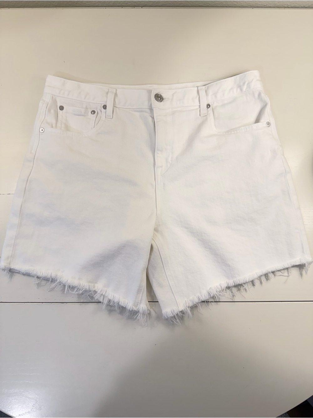 AYR The Juuust Riiight Shorts White Denim Cut-Offs 30